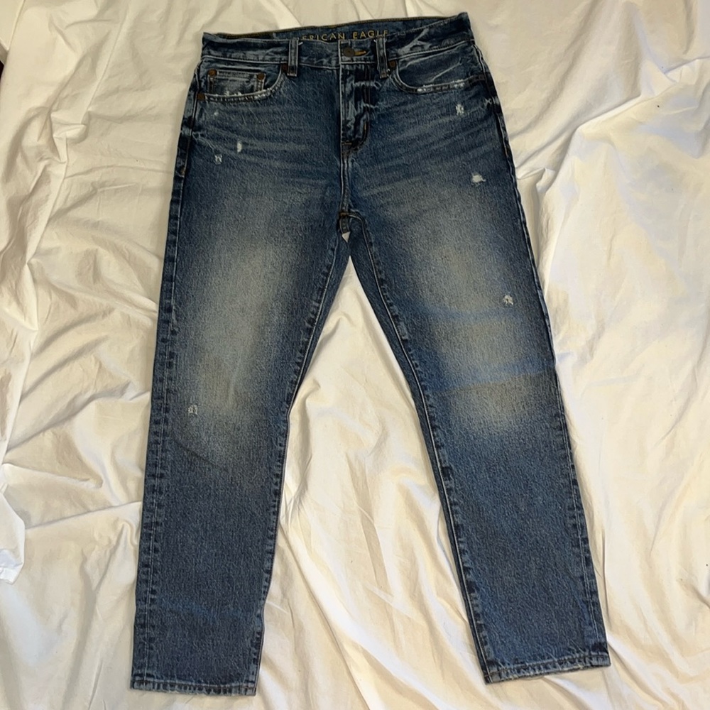 Gently used men’s American Eagle dad jeans high rise size 30 X 30 distressed